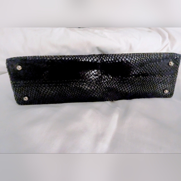 Stuart Weitzman Black Snakeskin Purse - Picture 5 of 12